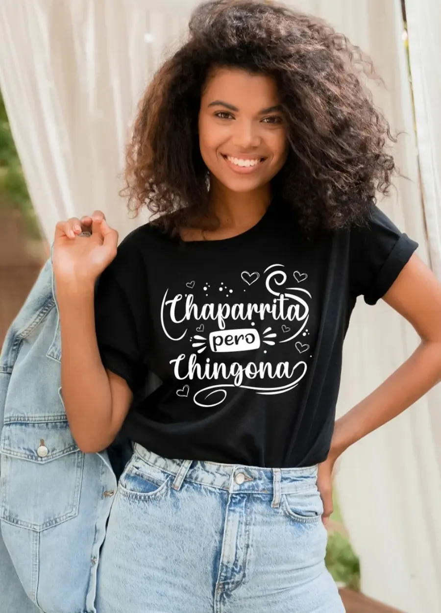 Camiseta · Diferentes, Chingonas